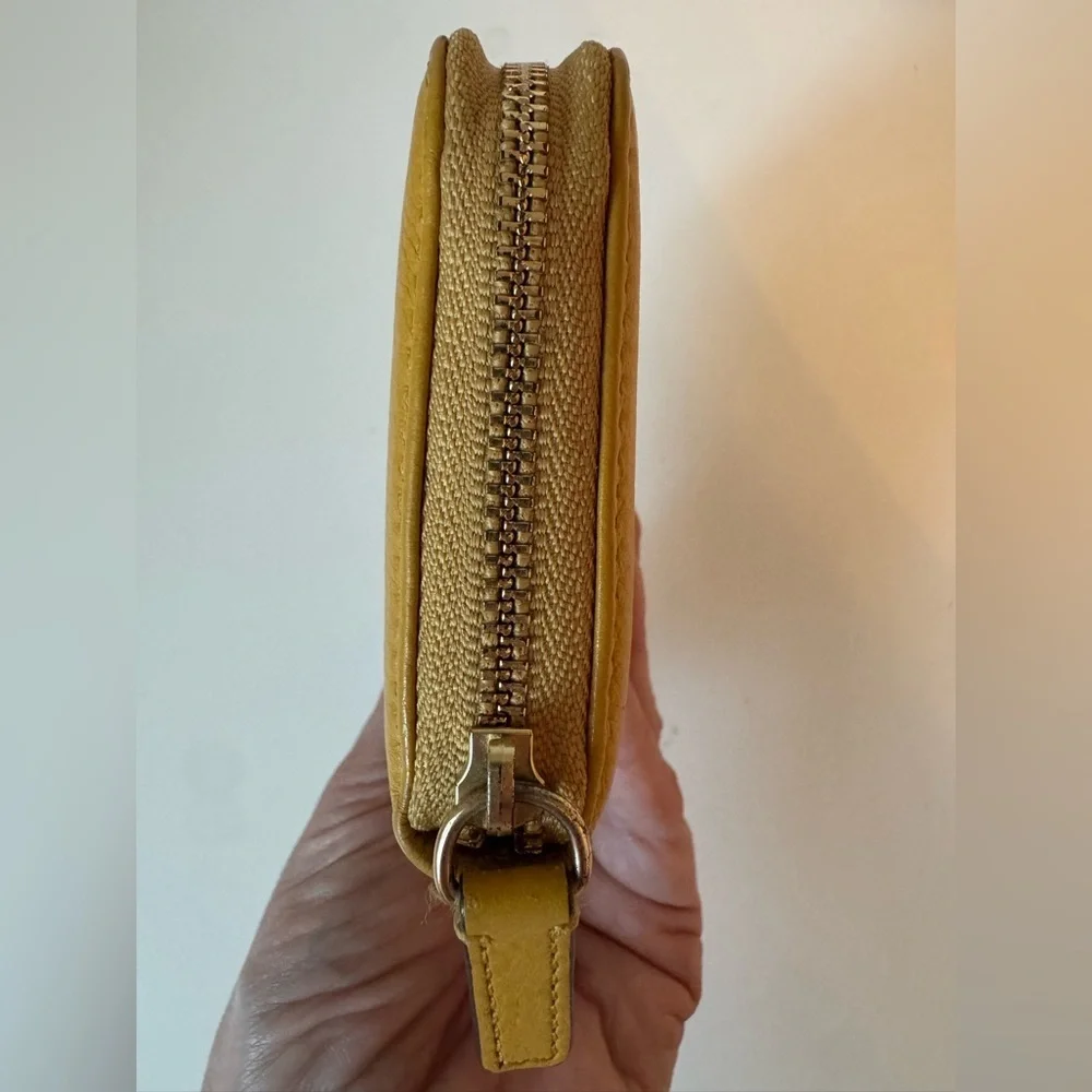 Tory Burch pre owned